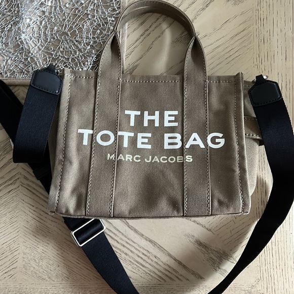 Marc Jacobs The Small Tote Bag - Picture 2 of 6